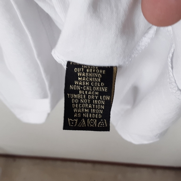 Kani Gold Graphic T-Shirt - Picture 6 of 6